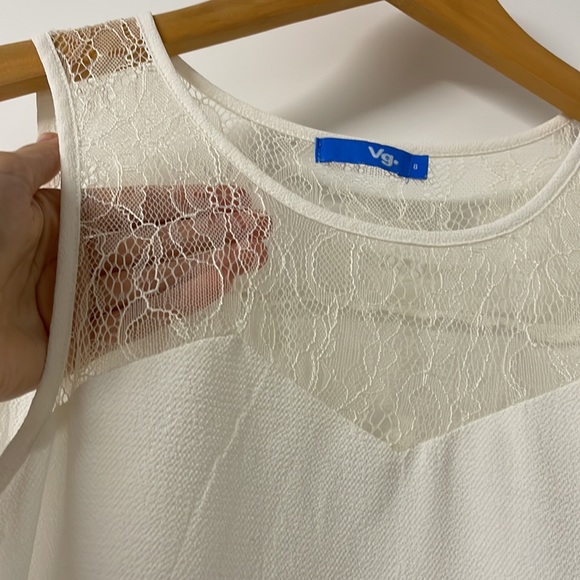 White Lace Detail Singlet Blouse - Picture 3 of 4